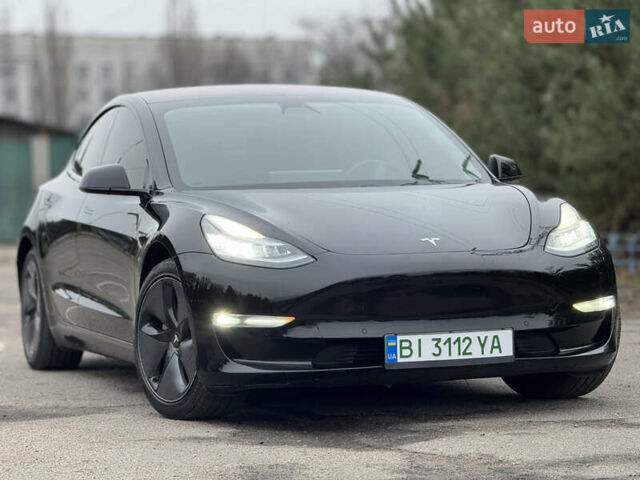 Черный Тесла Модель 3, объемом двигателя 0 л и пробегом 133 тыс. км за 15500 $, фото 1 на Automoto.ua