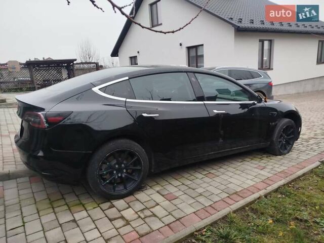 Черный Тесла Модель 3, объемом двигателя 0 л и пробегом 180 тыс. км за 10999 $, фото 1 на Automoto.ua