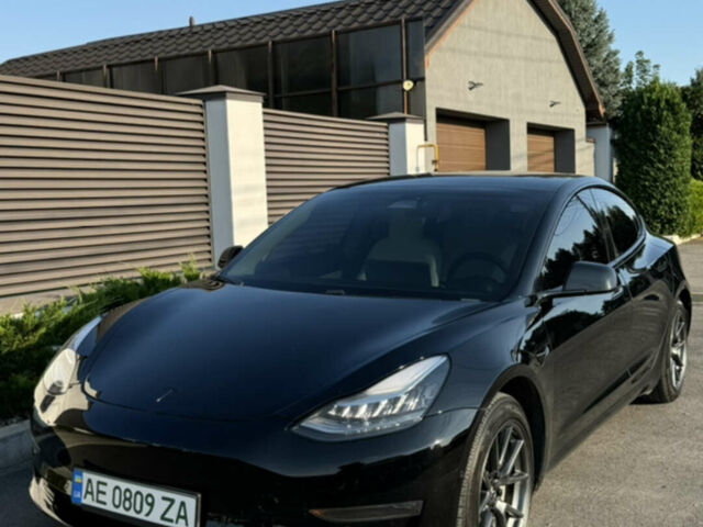 Черный Тесла Модель 3, объемом двигателя 0 л и пробегом 117 тыс. км за 22500 $, фото 1 на Automoto.ua