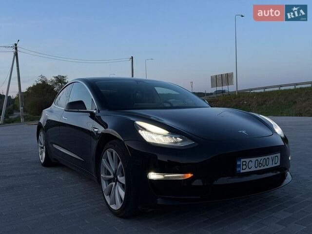 Черный Тесла Модель 3, объемом двигателя 0 л и пробегом 224 тыс. км за 17500 $, фото 1 на Automoto.ua