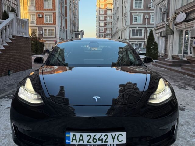 Черный Тесла Модель 3, объемом двигателя 0 л и пробегом 70 тыс. км за 17000 $, фото 1 на Automoto.ua