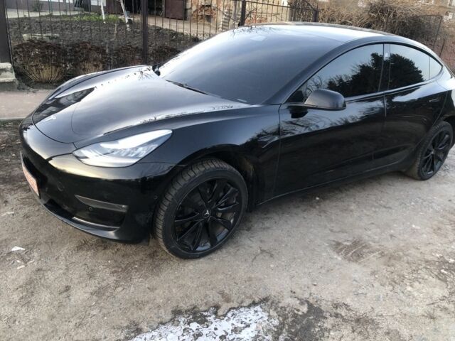 Черный Тесла Модель 3, объемом двигателя 0 л и пробегом 190 тыс. км за 16000 $, фото 1 на Automoto.ua