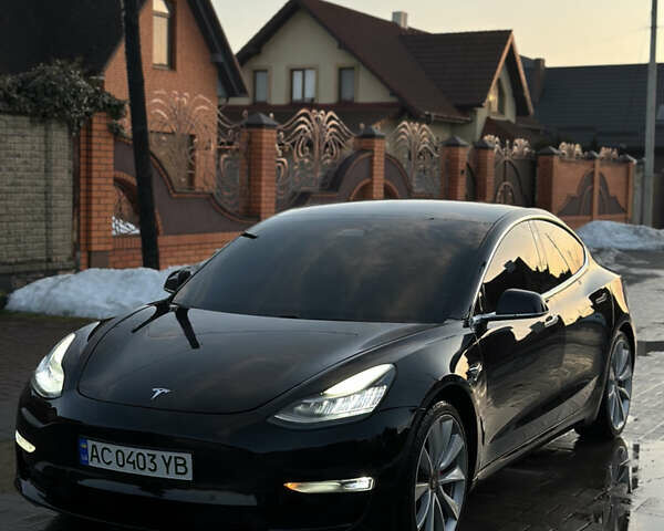 Чорний Тесла Модель 3, об'ємом двигуна 0 л та пробігом 170 тис. км за 15500 $, фото 1 на Automoto.ua