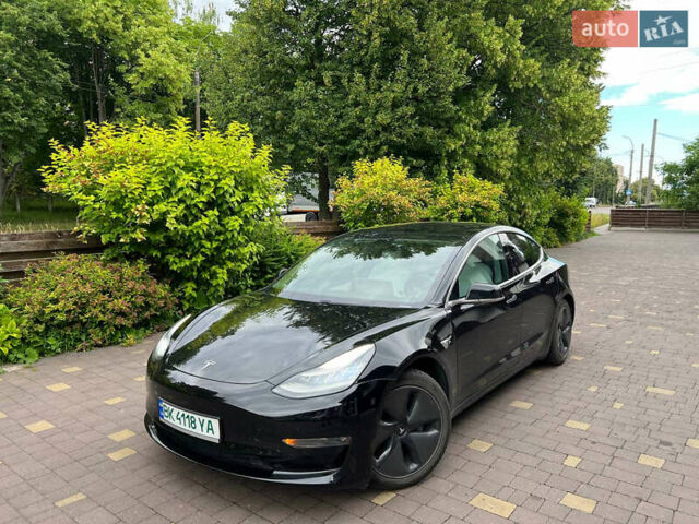 Черный Тесла Модель 3, объемом двигателя 0 л и пробегом 95 тыс. км за 20500 $, фото 1 на Automoto.ua