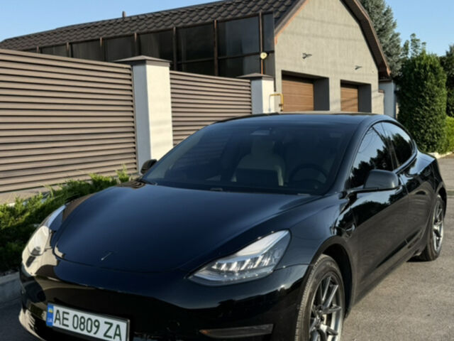 Черный Тесла Модель 3, объемом двигателя 0 л и пробегом 117 тыс. км за 22500 $, фото 1 на Automoto.ua