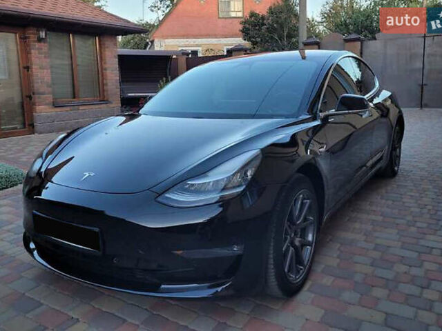 Черный Тесла Модель 3, объемом двигателя 0 л и пробегом 129 тыс. км за 19500 $, фото 1 на Automoto.ua