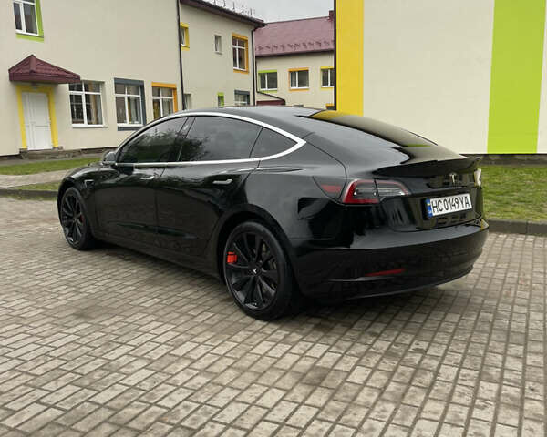 Чорний Тесла Модель 3, об'ємом двигуна 0 л та пробігом 129 тис. км за 15400 $, фото 1 на Automoto.ua