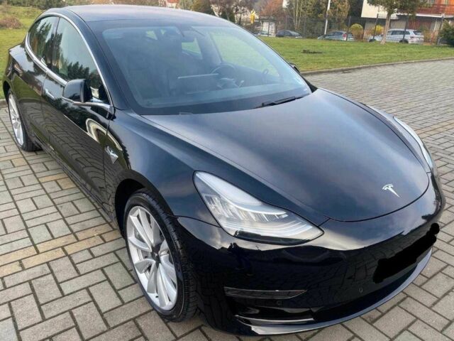 Черный Тесла Модель 3, объемом двигателя 0 л и пробегом 81 тыс. км за 12750 $, фото 1 на Automoto.ua