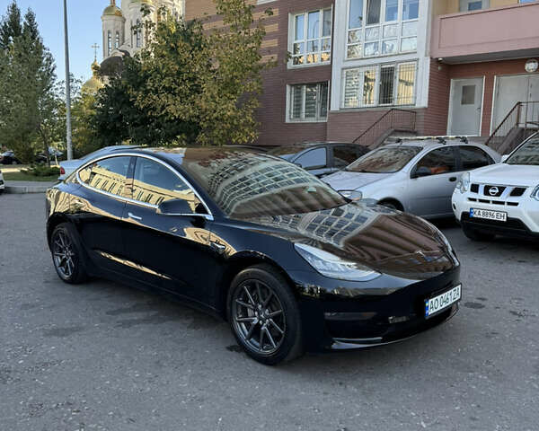 Черный Тесла Модель 3, объемом двигателя 0 л и пробегом 105 тыс. км за 17500 $, фото 1 на Automoto.ua