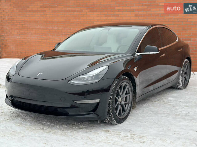 Черный Тесла Модель 3, объемом двигателя 0 л и пробегом 112 тыс. км за 20900 $, фото 1 на Automoto.ua