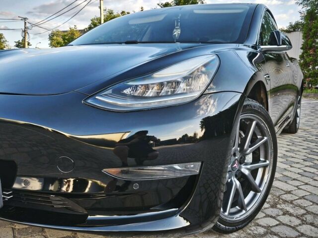 Чорний Тесла Модель 3, об'ємом двигуна 0 л та пробігом 200 тис. км за 15770 $, фото 1 на Automoto.ua