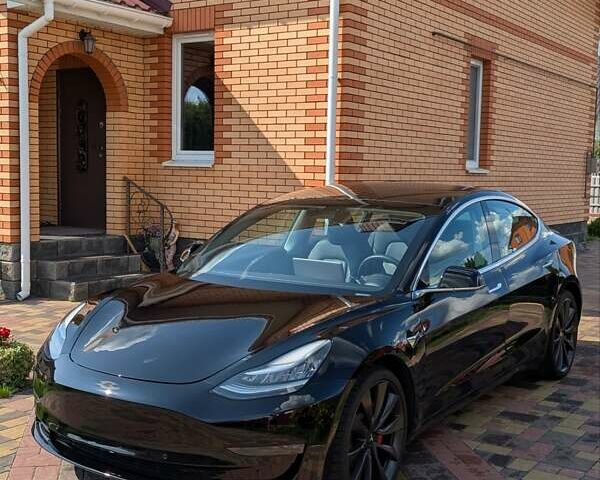Чорний Тесла Модель 3, об'ємом двигуна 0 л та пробігом 140 тис. км за 18200 $, фото 1 на Automoto.ua