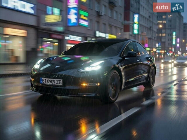 Чорний Тесла Модель 3, об'ємом двигуна 0 л та пробігом 90 тис. км за 21500 $, фото 1 на Automoto.ua