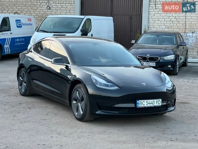 Черный Тесла Модель 3, объемом двигателя 0 л и пробегом 250 тыс. км за 16000 $, фото 1 на Automoto.ua