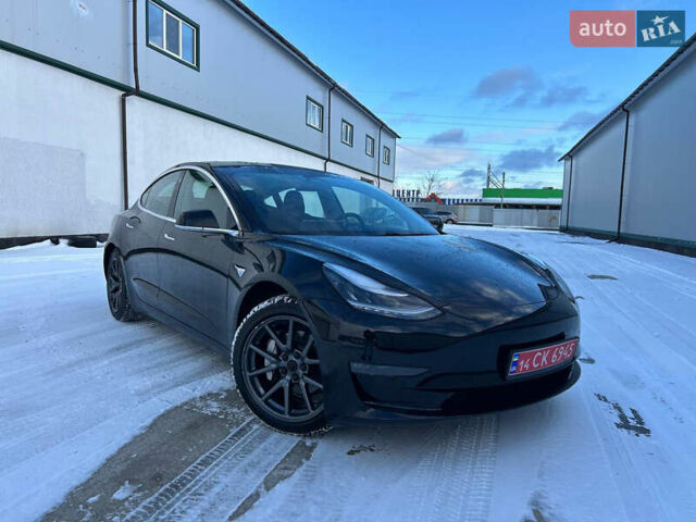 Черный Тесла Модель 3, объемом двигателя 0 л и пробегом 74 тыс. км за 17500 $, фото 1 на Automoto.ua