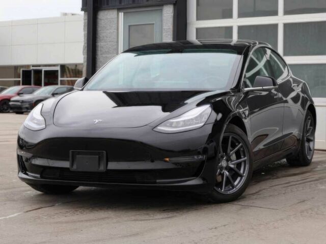 Тесла Модель 3 2020 у Києві на Automoto.ua Чорний Тесла Модель 3, об'ємом двигуна 0 л та пробігом 36 тис. км за 11700 $, фото 1 на Automoto.ua