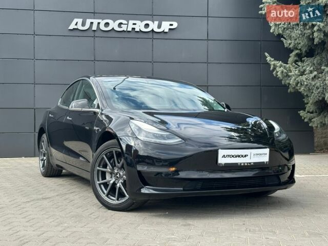 Чорний Тесла Модель 3, об'ємом двигуна 0 л та пробігом 173 тис. км за 20500 $, фото 1 на Automoto.ua