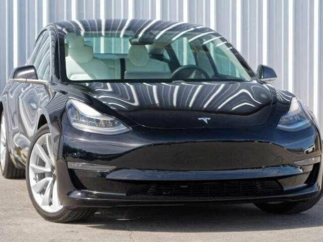Черный Тесла Модель 3, объемом двигателя 0 л и пробегом 56 тыс. км за 8200 $, фото 1 на Automoto.ua
