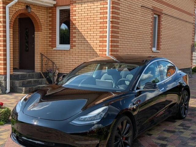 Чорний Тесла Модель 3, об'ємом двигуна 0 л та пробігом 143 тис. км за 18200 $, фото 1 на Automoto.ua