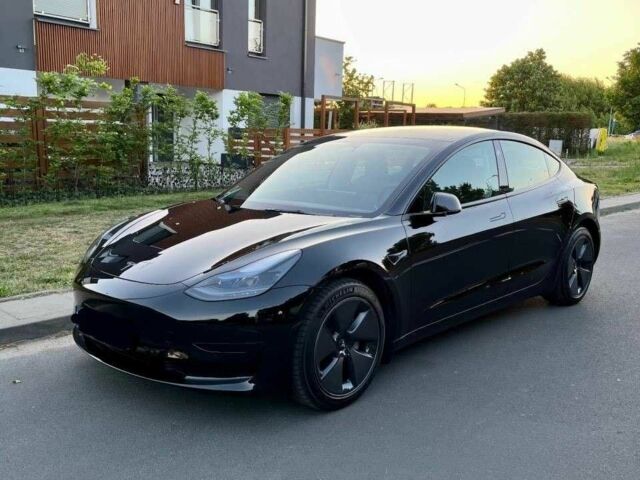 Черный Тесла Модель 3, объемом двигателя 0 л и пробегом 83 тыс. км за 12300 $, фото 1 на Automoto.ua