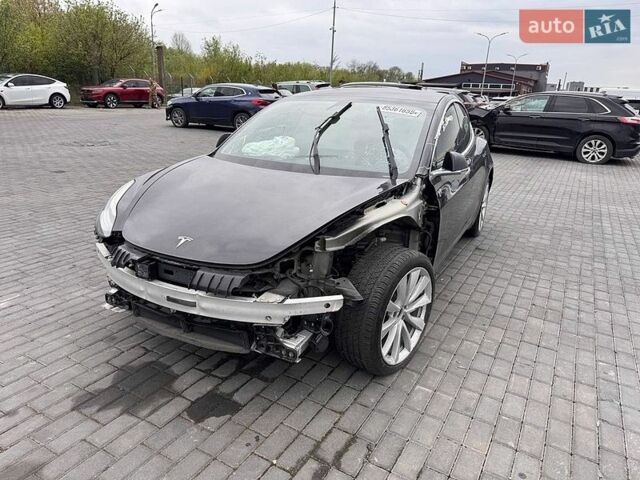 Черный Тесла Модель 3, объемом двигателя 0 л и пробегом 98 тыс. км за 10900 $, фото 1 на Automoto.ua