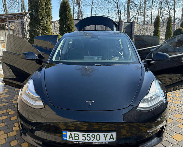 Чорний Тесла Модель 3, об'ємом двигуна 0 л та пробігом 81 тис. км за 19500 $, фото 1 на Automoto.ua