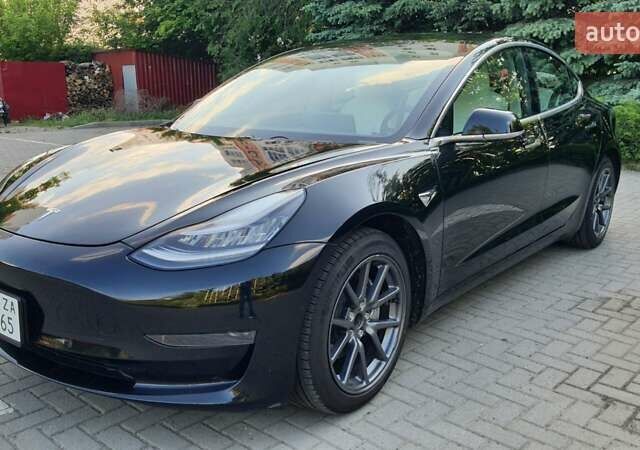 Черный Тесла Модель 3, объемом двигателя 0 л и пробегом 50 тыс. км за 15500 $, фото 1 на Automoto.ua