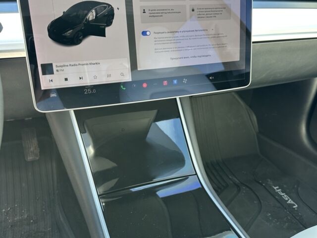 Чорний Тесла Модель 3, об'ємом двигуна 0 л та пробігом 70 тис. км за 21500 $, фото 1 на Automoto.ua