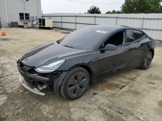 Черный Тесла Модель 3, объемом двигателя 0 л и пробегом 63 тыс. км за 4550 $, фото 1 на Automoto.ua
