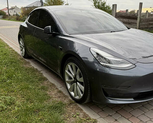 Чорний Тесла Модель 3, об'ємом двигуна 0 л та пробігом 118 тис. км за 16700 $, фото 1 на Automoto.ua
