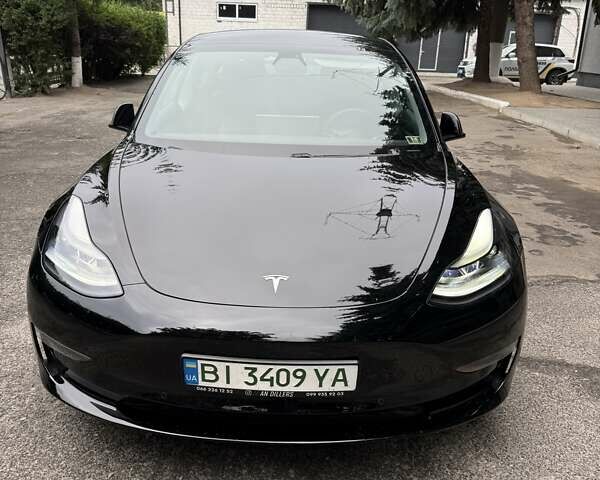 Чорний Тесла Модель 3, об'ємом двигуна 0 л та пробігом 65 тис. км за 18200 $, фото 1 на Automoto.ua