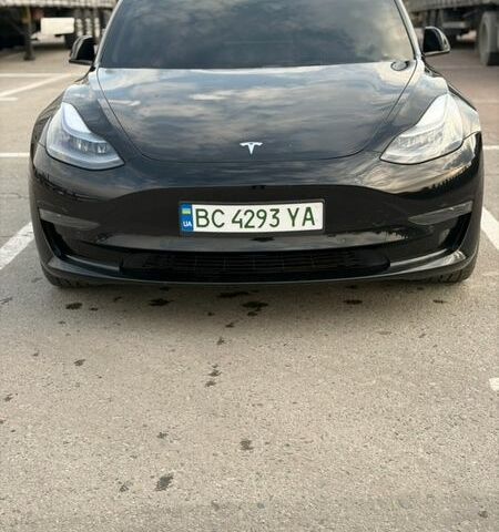 Черный Тесла Модель 3, объемом двигателя 0 л и пробегом 67 тыс. км за 17900 $, фото 1 на Automoto.ua