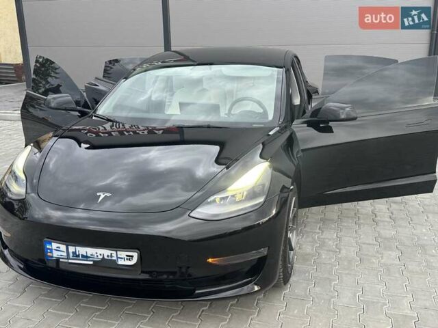 Черный Тесла Модель 3, объемом двигателя 0 л и пробегом 65 тыс. км за 24500 $, фото 1 на Automoto.ua