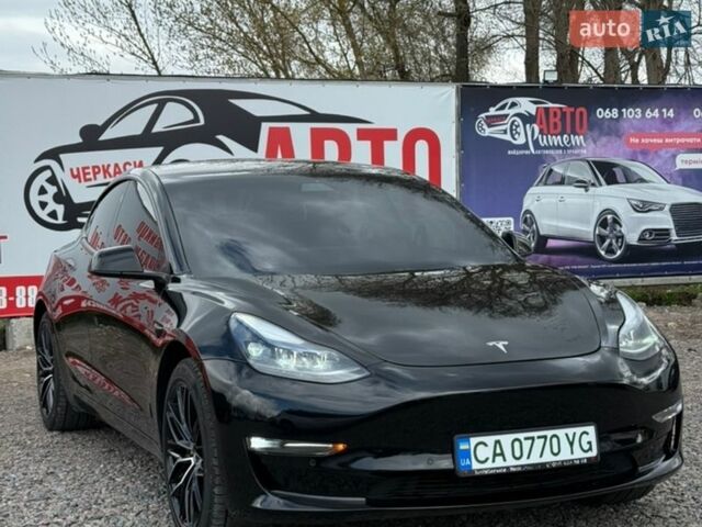Черный Тесла Модель 3, объемом двигателя 0 л и пробегом 76 тыс. км за 20700 $, фото 1 на Automoto.ua