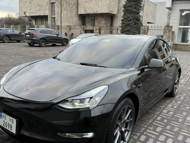 Черный Тесла Модель 3, объемом двигателя 0 л и пробегом 99 тыс. км за 20700 $, фото 1 на Automoto.ua