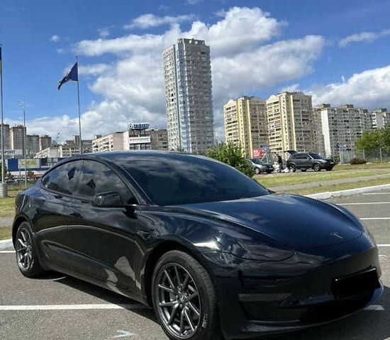 Чорний Тесла Модель 3, об'ємом двигуна 0 л та пробігом 74 тис. км за 16000 $, фото 1 на Automoto.ua