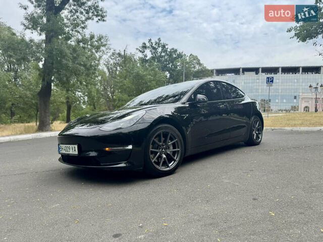 Чорний Тесла Модель 3, об'ємом двигуна 0 л та пробігом 82 тис. км за 24100 $, фото 1 на Automoto.ua