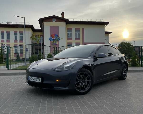 Чорний Тесла Модель 3, об'ємом двигуна 0 л та пробігом 40 тис. км за 18400 $, фото 1 на Automoto.ua