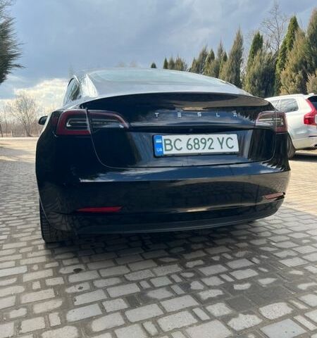 Чорний Тесла Модель 3, об'ємом двигуна 0 л та пробігом 175 тис. км за 17200 $, фото 1 на Automoto.ua