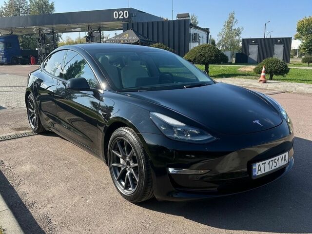 Черный Тесла Модель 3, объемом двигателя 0 л и пробегом 135 тыс. км за 15300 $, фото 1 на Automoto.ua