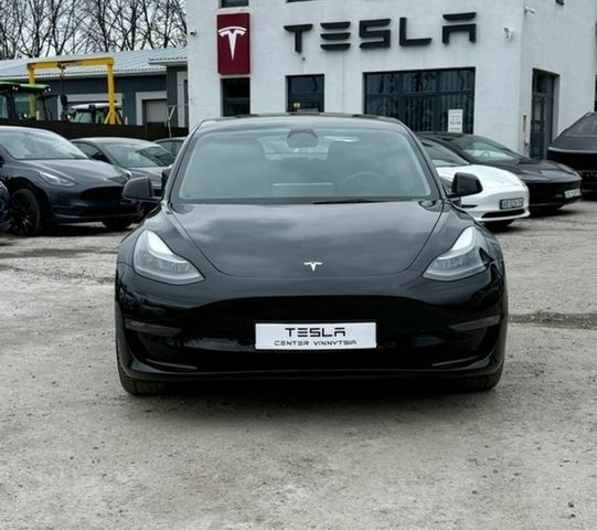 Чорний Тесла Модель 3, об'ємом двигуна 0 л та пробігом 85 тис. км за 25500 $, фото 1 на Automoto.ua