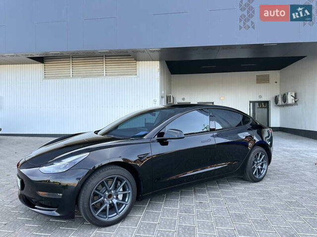 Черный Тесла Модель 3, объемом двигателя 0 л и пробегом 15 тыс. км за 20300 $, фото 1 на Automoto.ua