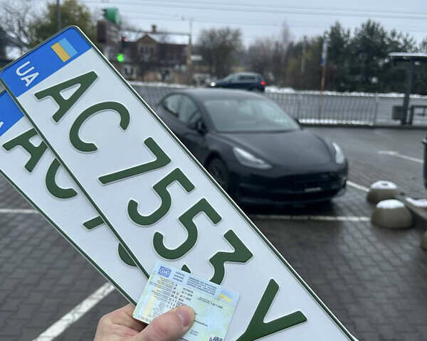 Чорний Тесла Модель 3, об'ємом двигуна 0 л та пробігом 127 тис. км за 20500 $, фото 1 на Automoto.ua