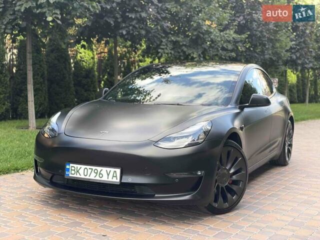 Чорний Тесла Модель 3, об'ємом двигуна 0 л та пробігом 90 тис. км за 30000 $, фото 1 на Automoto.ua