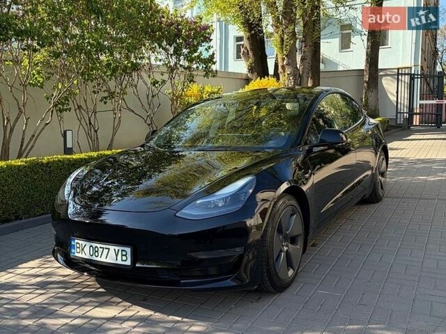 Черный Тесла Модель 3, объемом двигателя 0 л и пробегом 94 тыс. км за 20700 $, фото 1 на Automoto.ua