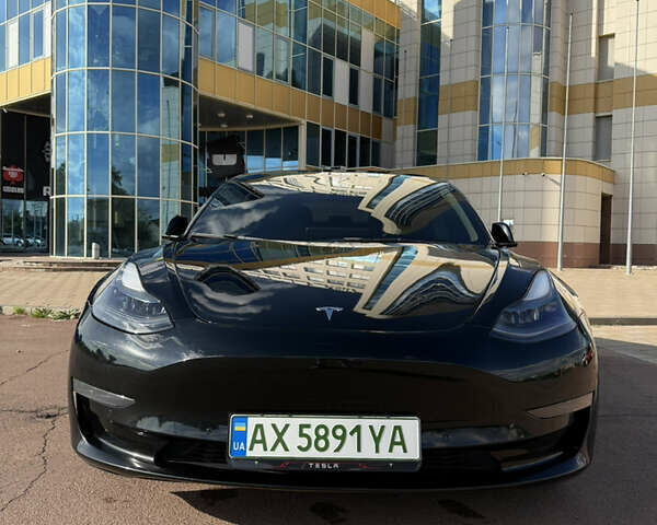 Чорний Тесла Модель 3, об'ємом двигуна 0 л та пробігом 45 тис. км за 18500 $, фото 1 на Automoto.ua