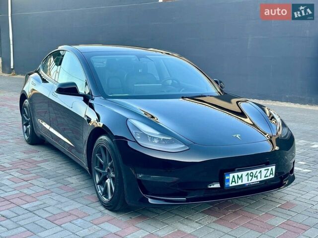 Чорний Тесла Модель 3, об'ємом двигуна 0 л та пробігом 41 тис. км за 23000 $, фото 1 на Automoto.ua