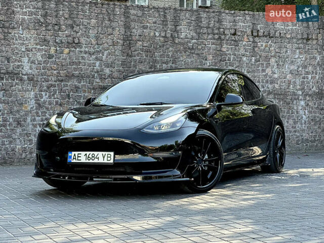 Черный Тесла Модель 3, объемом двигателя 0 л и пробегом 20 тыс. км за 19999 $, фото 1 на Automoto.ua