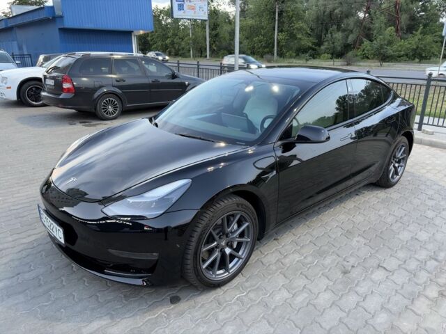 Чорний Тесла Модель 3, об'ємом двигуна 0 л та пробігом 60 тис. км за 21980 $, фото 1 на Automoto.ua