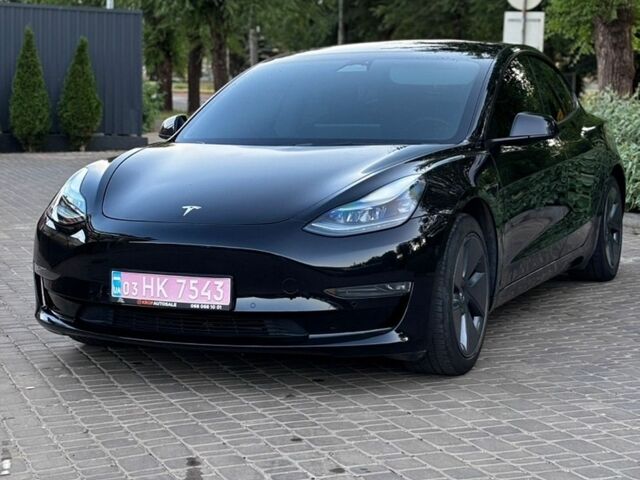 Черный Тесла Модель 3, объемом двигателя 0 л и пробегом 112 тыс. км за 22400 $, фото 1 на Automoto.ua